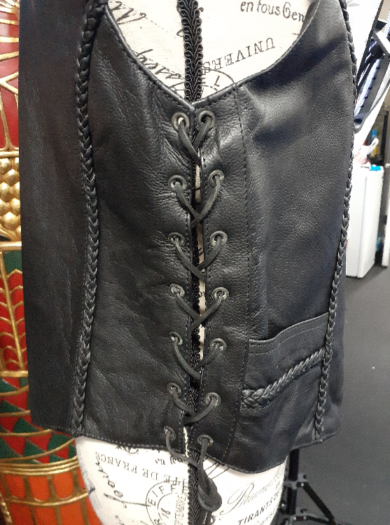 TN1175 LEATHER VEST SZL